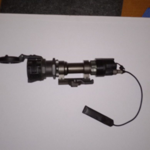 SureFire M951 Millennium Universal WeaponLight...A.RM.S #17 Tri-Lock throw lever - Picture 2 of 12